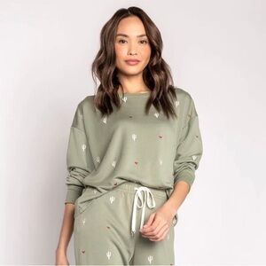 P.J. Salvage Wild Lands Lounge Long Sleeve Crewneck Top Size Small